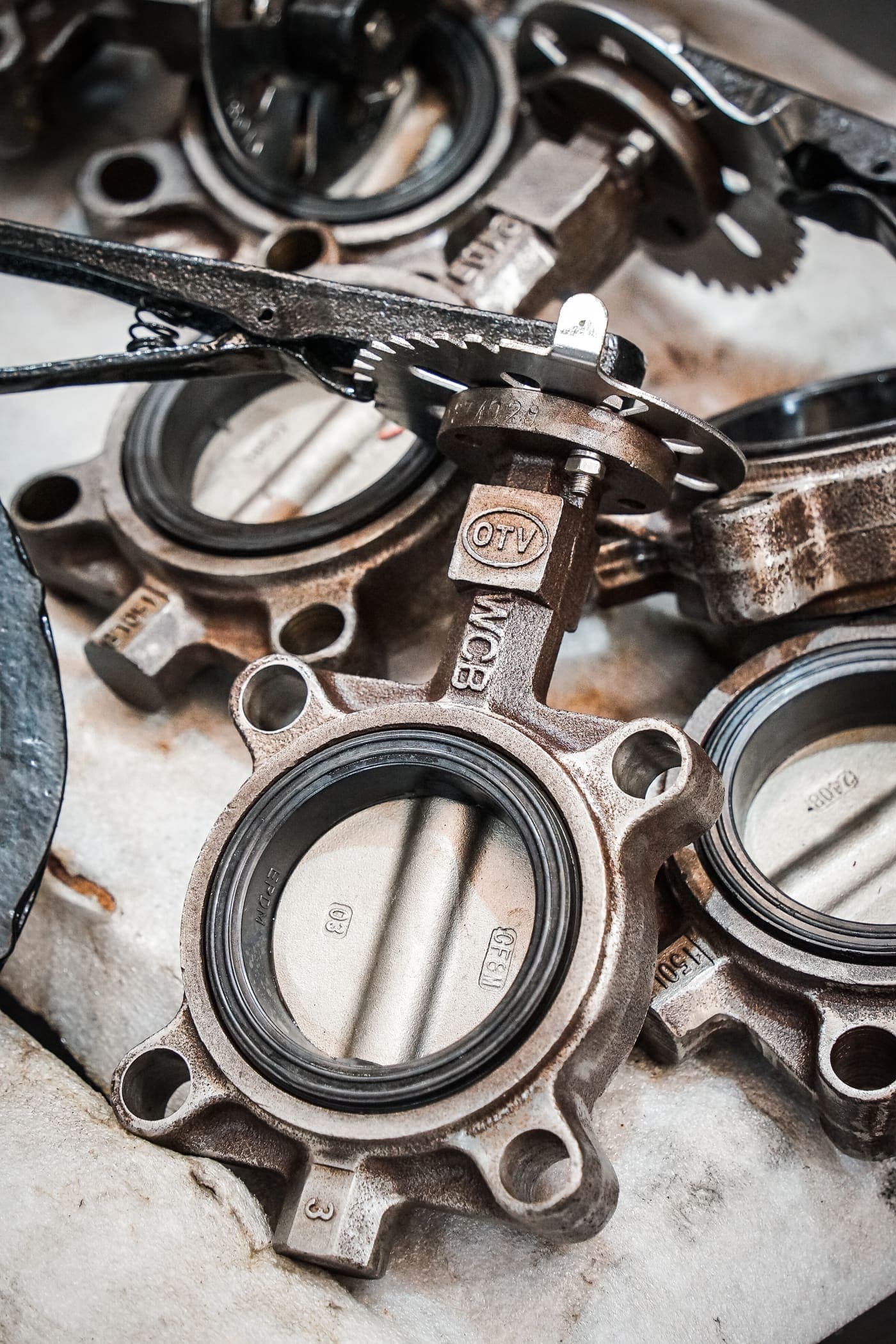 Peralatan Wellhead untuk Panas Bumi: API 6A pada Layanan Suhu Tinggi